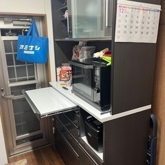 食器棚の販売になります。