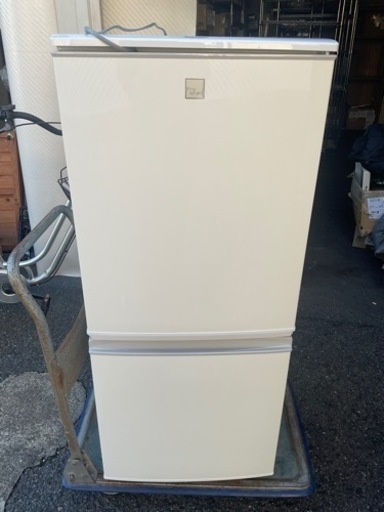 シャープ　ノンフロン冷凍冷蔵庫 SJ-14E7-KW