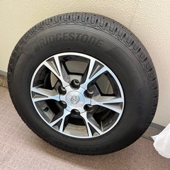 ハイエース200系　レジアスエース純正タイヤホイール