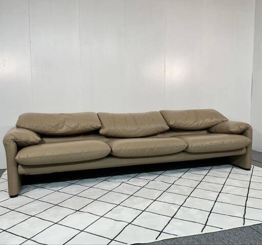 中古cabinetとsofaセット