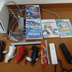 Wii リモコン３個づつとソフト４本　＋　乗馬 RODEO BO...