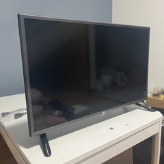 テレビ　LG 32型　フルハイビジョン　2015年式