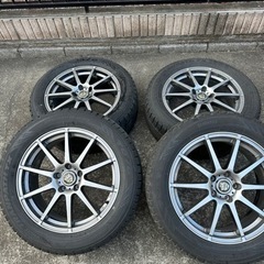 スタッドレスタイヤ　235/55/18