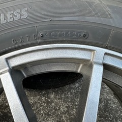 スタッドレスタイヤ　235/55/18