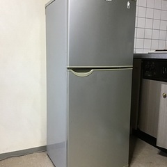 2001年製　140Lシャープ冷蔵庫　差し上げます