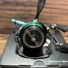 美品 ダイワ 21エメラルダスAIR FC LT2500S-DH