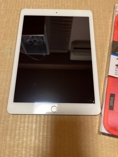iPad Air 2 32GB Wi-Fi+Cellularモデル　GOLD