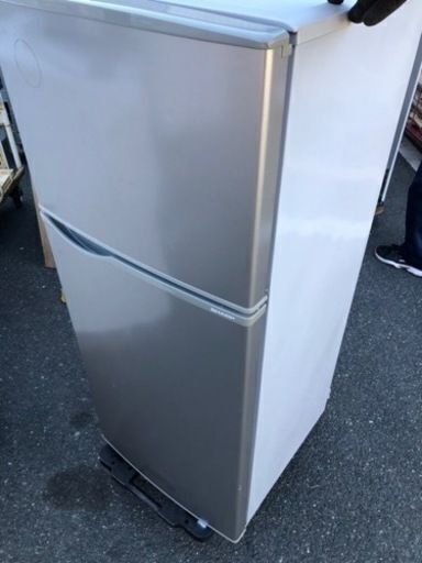 福岡市内配送無料　シャープ SHARP SJ-H12D-S [2ドア直冷式冷凍冷蔵庫 （118L・右開き） シルバー系]