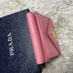 プラダ　ミニウォレット　ピンク　美品　