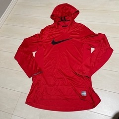 NIKE 薄手のパーカー