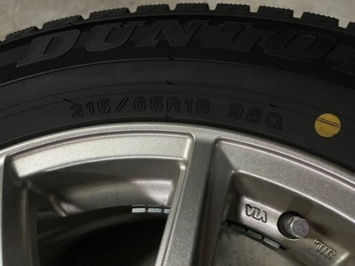 スタッドレスタイヤ(215/65R16) ホイール付4本セット