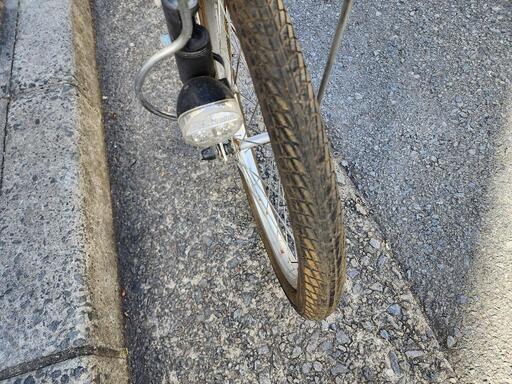 　ミニベロ自転車　２０インチ　ライト　カゴ　付き　白　配達可能