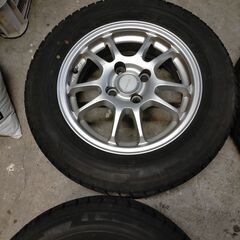 雪に備えて スタッドレスタイヤ＆アルミホイール　アクアなどに適合  値下