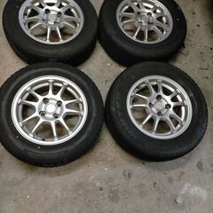 雪に備えて スタッドレスタイヤ＆アルミホイール　アクアなどに適合  値下