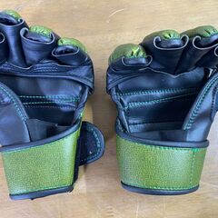 未使用品　RIZIN グローブ ISAMI オープンフィンガー サイズ　M　＃37250-1-2