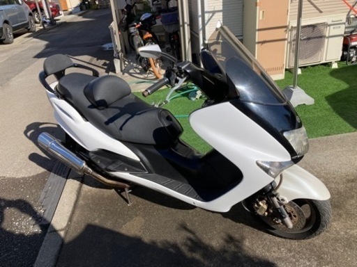 ヤマハ　マジェスティ125FI  (お話中)