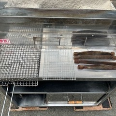 【動確済み】業務用 炭火焼き グリラー バーナー付き 都市ガス 特注品 焼き鳥 串焼き ウナギ 鰻 厨房機器 厨房機材 下火式炭焼器 大阪発 動確済み】業務用 炭火焼き グリラー バーナー付き 都市ガス 特注品