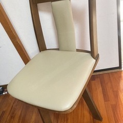 ダイニングテーブル　椅子