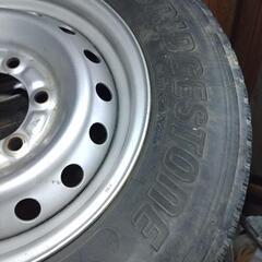トラック　夏タイヤ　４本