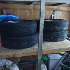 トラック　夏タイヤ　４本