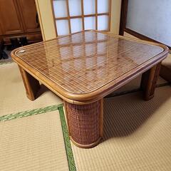 籐製リビングテーブル