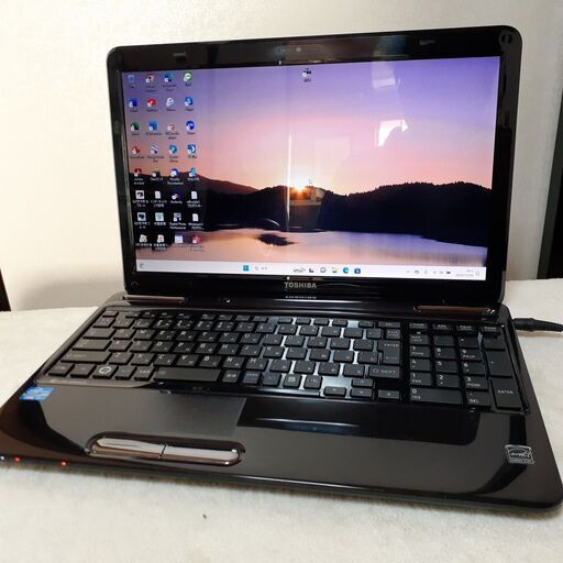 【取引中です】TOSHIBA　dynabook　15インチ　i7　8GB　SSD（256）　カメラ　Wi-Fi　ブルーレイ　テンキー　Windows11　23H2