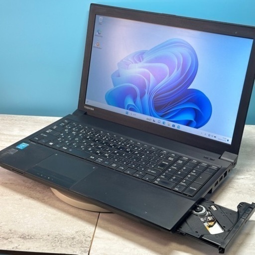 東芝15.6インチ 扱いやすいのが魅力です Core i5 メモリ8G SSD240G DVD