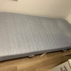 IKEA シングルベッド ベッドフレーム すのこ マットレス 購...