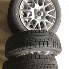 トヨタ　パッソのスタッドレスタイヤ　ホイル付き