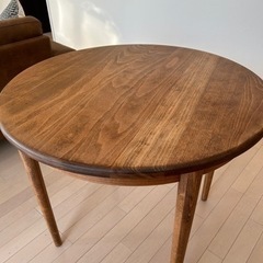 Karl dining round 84 table 