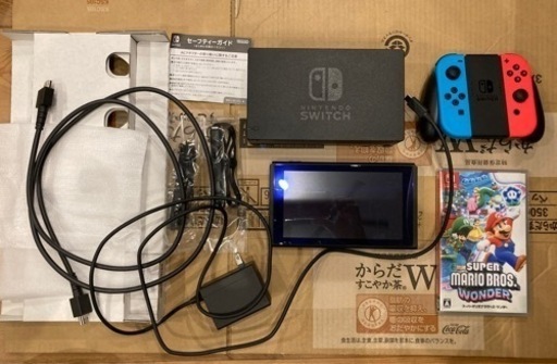 中古　ニンテンドースイッチ　本体　新品スーパーマリオブラザーズ付き