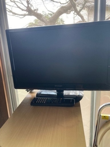 SHARP 液晶カラーテレビ　２２インチ
