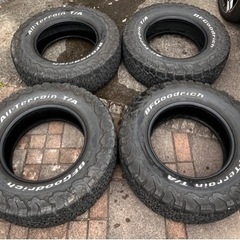 BF Goodrich オールテレーンタイヤ　4本セット　プラド