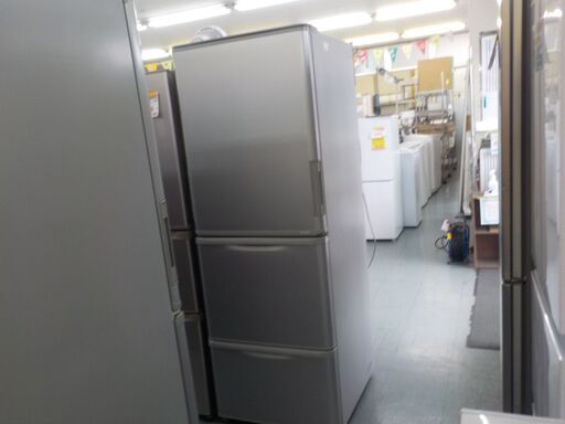 ID383043　3ドア冷蔵庫　シャープ　2023年製　SJ-W358K