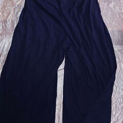 UNIQLO　スカンツ　XL　紺　①