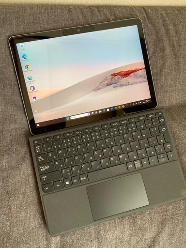本日（12/21）受け渡し　30,000円　美品　Surface Go2(8GB、128GB、タイプカバー付き）
