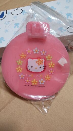 ✩ハローキティ スタンドミラー  未開封品
