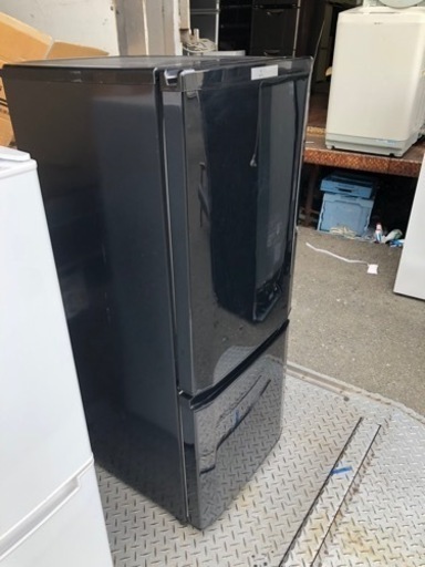 福岡市内配送無料 2019年 三菱電機 MITSUBISHI ELECTRIC MR-P15D-B [冷蔵庫 （146L・右開き） 2ドア  サファイアブラック] - 冷蔵庫