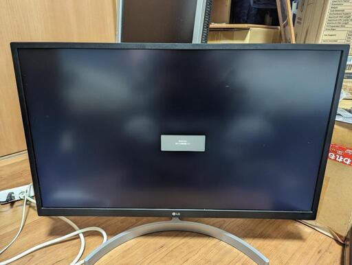 LG 4Kモニター（画面に少しキズあり）