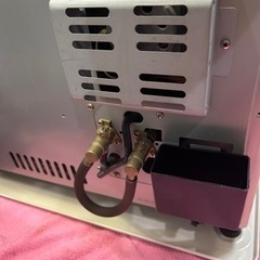 万代店　分解掃除済み　サンポット UFH-7710URC  床暖房内蔵 石油暖房機 カベック [木造20畳/コンクリート32畳] 煙突式 