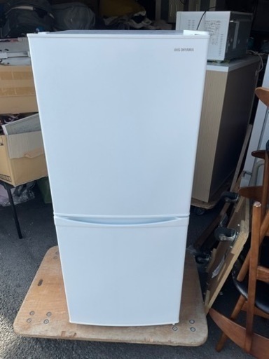 アイリスオーヤマ　冷蔵庫　IRSD-14A-W 冷凍庫大きめ
