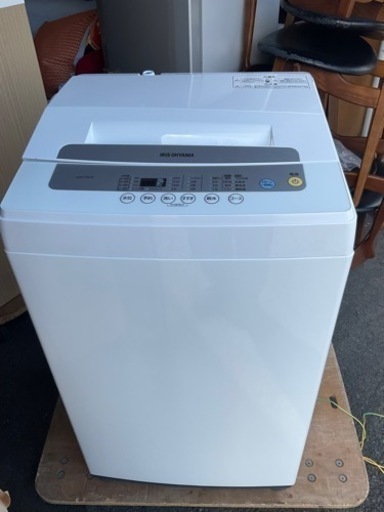 アイリスオーヤマ　洗濯機　5キロ　IAW-T502E