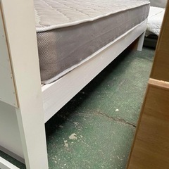 ?セミダブルベッドとマットレスセット✓設置込み?配達可能
