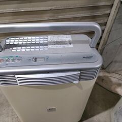 取引中冷風・衣類乾燥　除湿機　SHARP　CV-R63CX