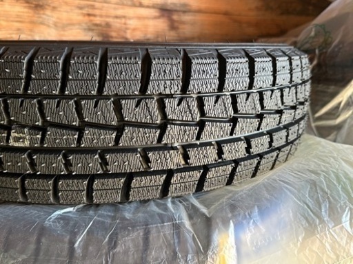 《新品》軽自動車用スタッドレスタイヤ 4本セット155/65R14 ※キャンセルにより再出品