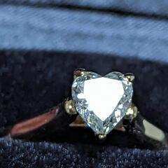 85万円！新品ダイヤモンド1カラット超え！ハート18Kリング☆鑑定書付き！婚約指輪など 85万円！新品ダイヤモンド1カラット超え！ハート18Kリング☆鑑定書付き