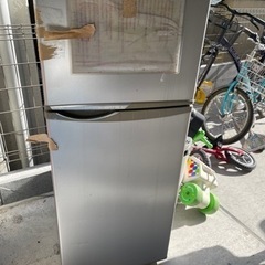 冷蔵庫　シャープ2ドア　2013年製