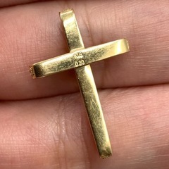 K18 18金　ダイヤクロスペンダント　2g 0.3ct