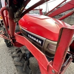 時間1412ヤンマートラクターF-230 フロントバケット ロータリーなし