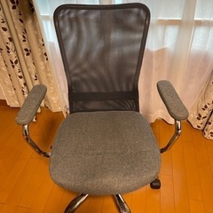 オフィスチェア　椅子　グレー